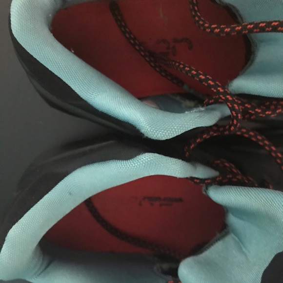 Lebron 11 - size 6Youth size - Picture 4 of 6